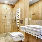 3 Bedroom Stunning In Apartment