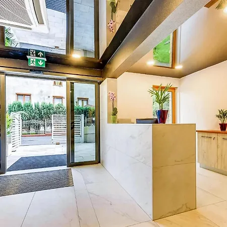 Lovely In With Kitchen *