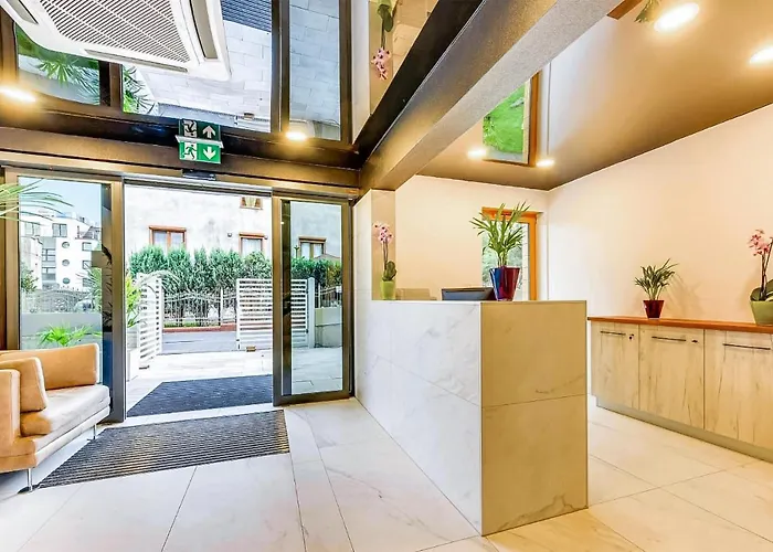 Lovely In With Kitchen *