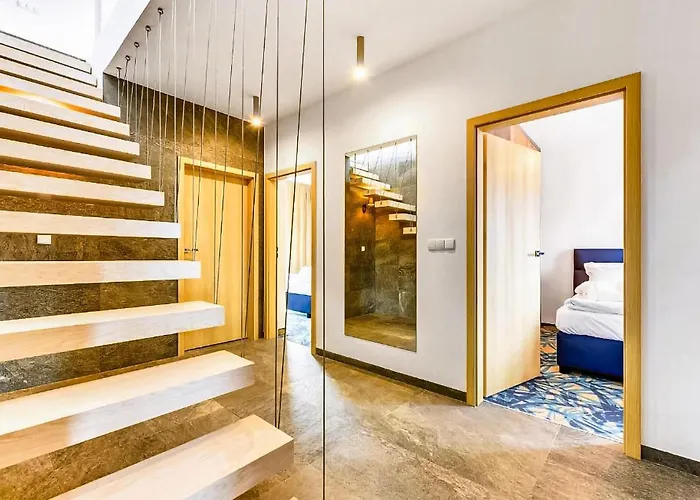 Apartament Lovely In With Kitchen Hel